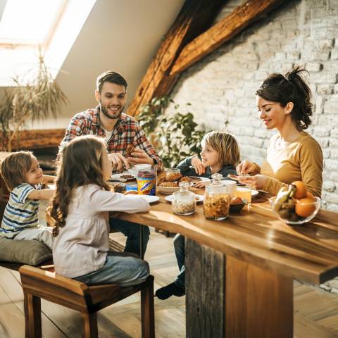 Ovomaltine Crunchy Cream Less Sugar bereichert den Frühstückstisch